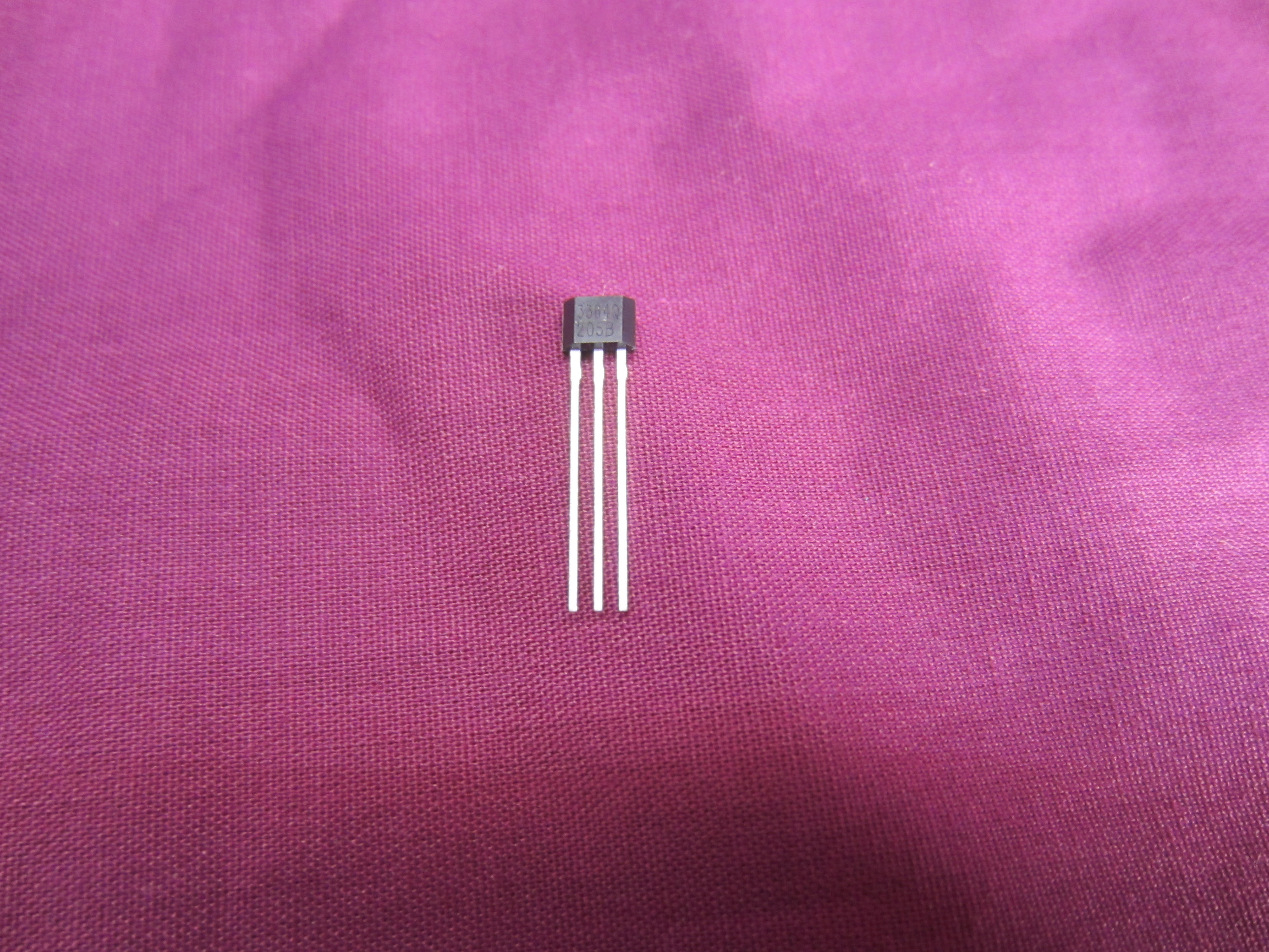 AH3364Q-P-A / AH3364Q-P-B Hall Effect Sensor