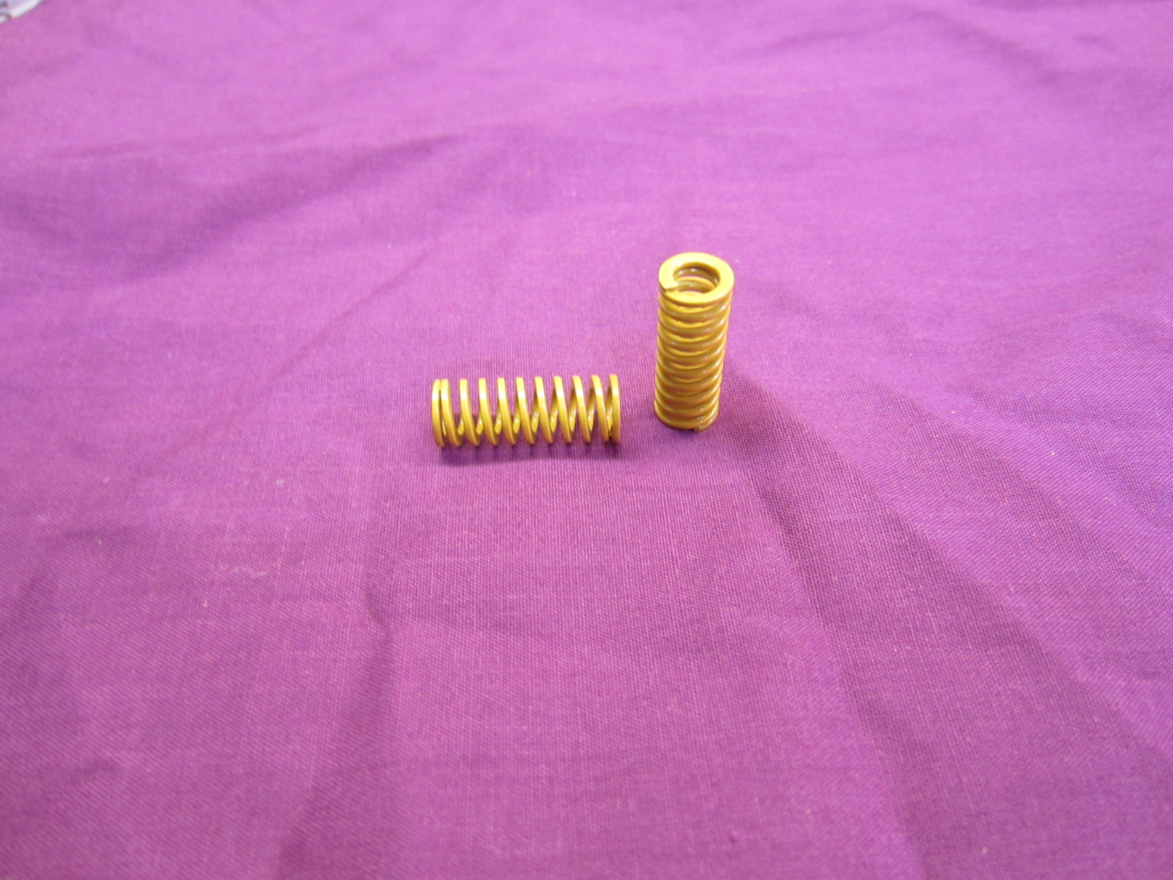 Bed Spring 20mm (yellow, light load)