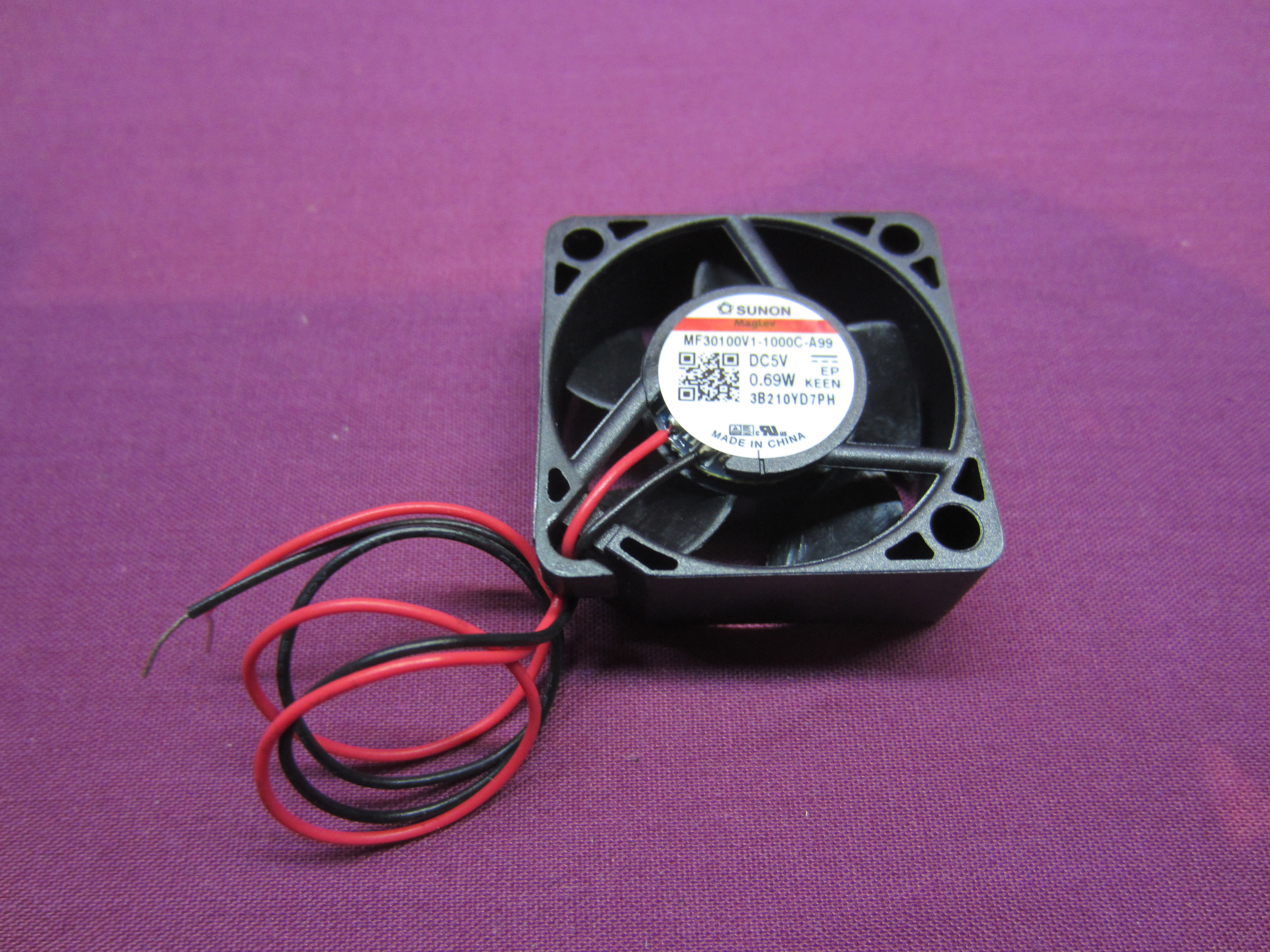Sunon MF30100V1-1000C-A99 5V